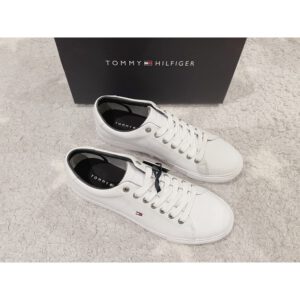 《男鞋~US8現貨在台》美國🇺🇸直寄～Tommy Hilfiger小白鞋 休閒鞋 平底鞋 經典款 正品 禮物