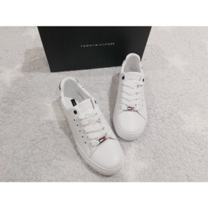 《新款小白鞋》美國🇺🇸直寄~Tommy Hilfiger小白鞋 經典款 平底鞋 休閒鞋 正品