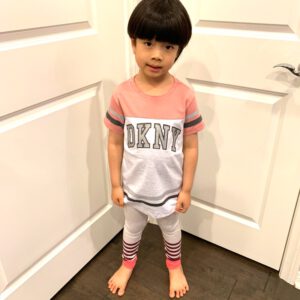 ［美國名牌童裝］現貨在台～全新DKNY 粉x灰白 經典短T