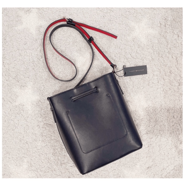 《特價優惠~水桶包》美國🇺🇸直寄~Tommy Hilfiger水桶包 側背包 小方包 斜背包 禮物:圖片 4