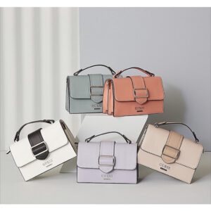 《新款上市》美國🇺🇸直寄~Guess小方包 斜背包 側背包 手拿包 斜背包 MJ相似款