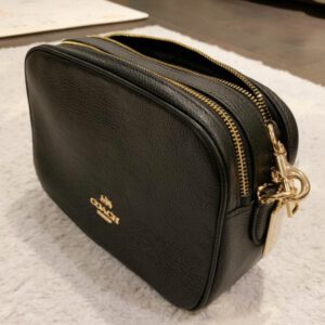 美國🇺🇸直寄~全新Coach 黑色側揹小方包