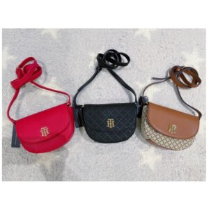 《最後一個～特價》美國🇺🇸直寄～Tommy Hilfiger半圓側背包 小背包 斜背包 正品 代購 禮物