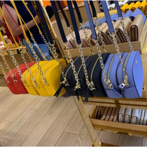 《新款上市》美國🇺🇸直寄～Tory Burch托伯里奇入門款相機包 斜背包 側背包 小方包