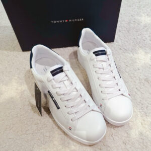 《新款上市~男鞋》美國🇺🇸直寄~Tommy Hilfiger男生小白鞋 休閒鞋 平底鞋 經典款 tommy男鞋 禮物